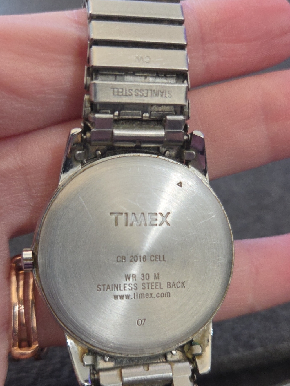 3 Vintage Timex Watches Lot Parts - Picture 6 of 6